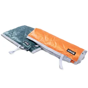 CULLA INSULATED BLANKET | ULTIMATE ALL_SEASON COMFORT FOR OUTDOOR ADVENTURES | AVAILABLE IN ORANGE AND GREEN COLOR