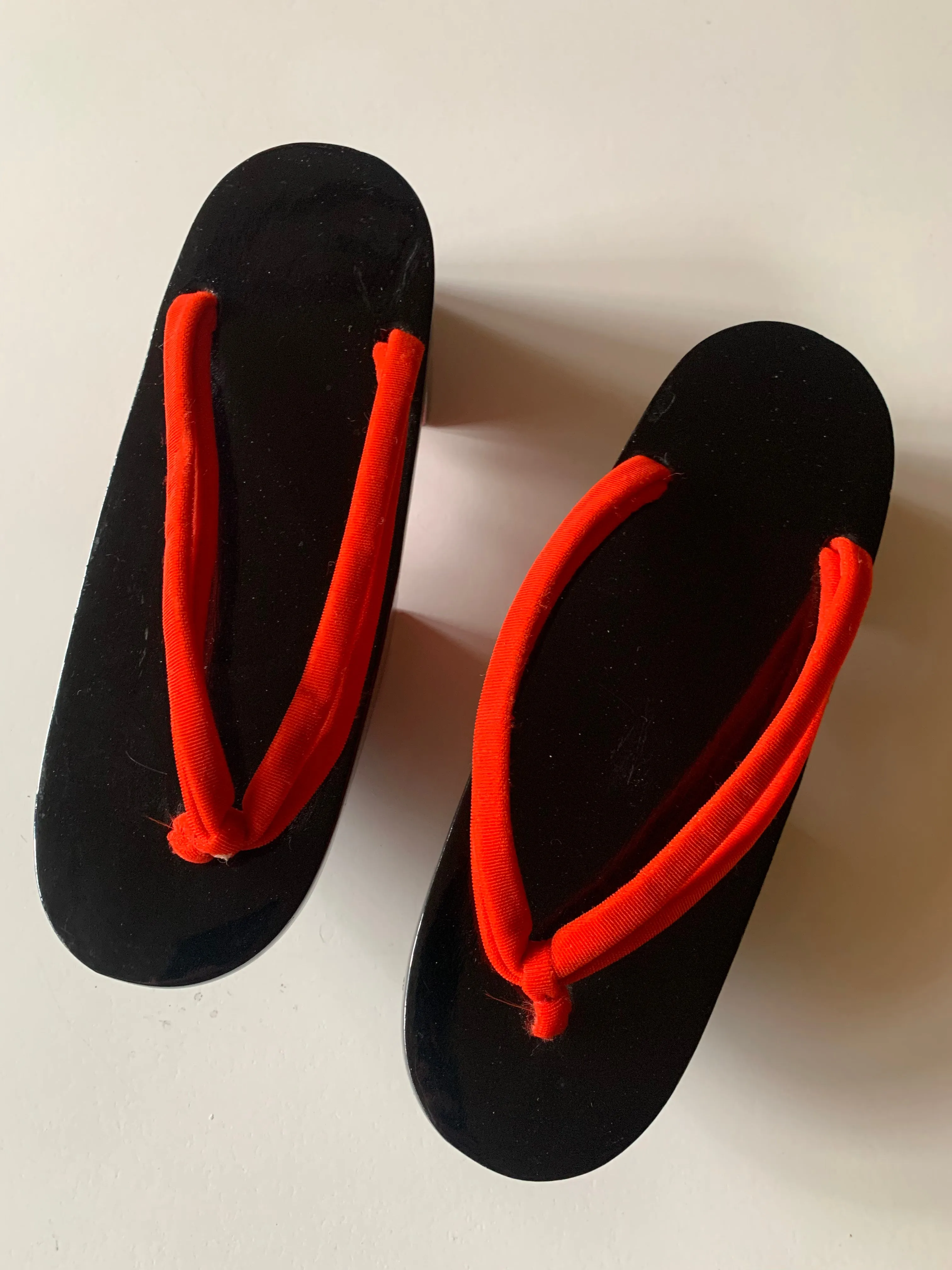 Japanese Black Lacquered Wood Geta Shoes with Red Thong circa 1940s 6