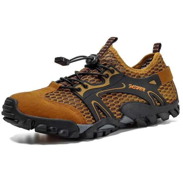 M82 Tourism Outdoor Hiking Creek Shoe