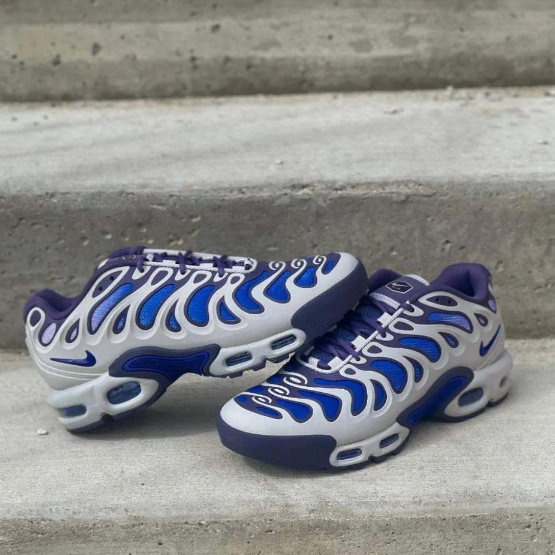 Nike Air Max Plus Drift "concord"