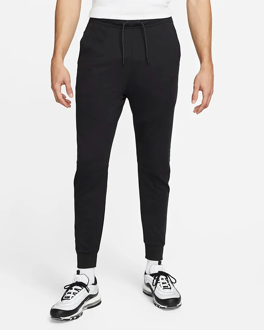 Nike Tech Fleece Lightweight Slim Fit Jogger Sweatpants