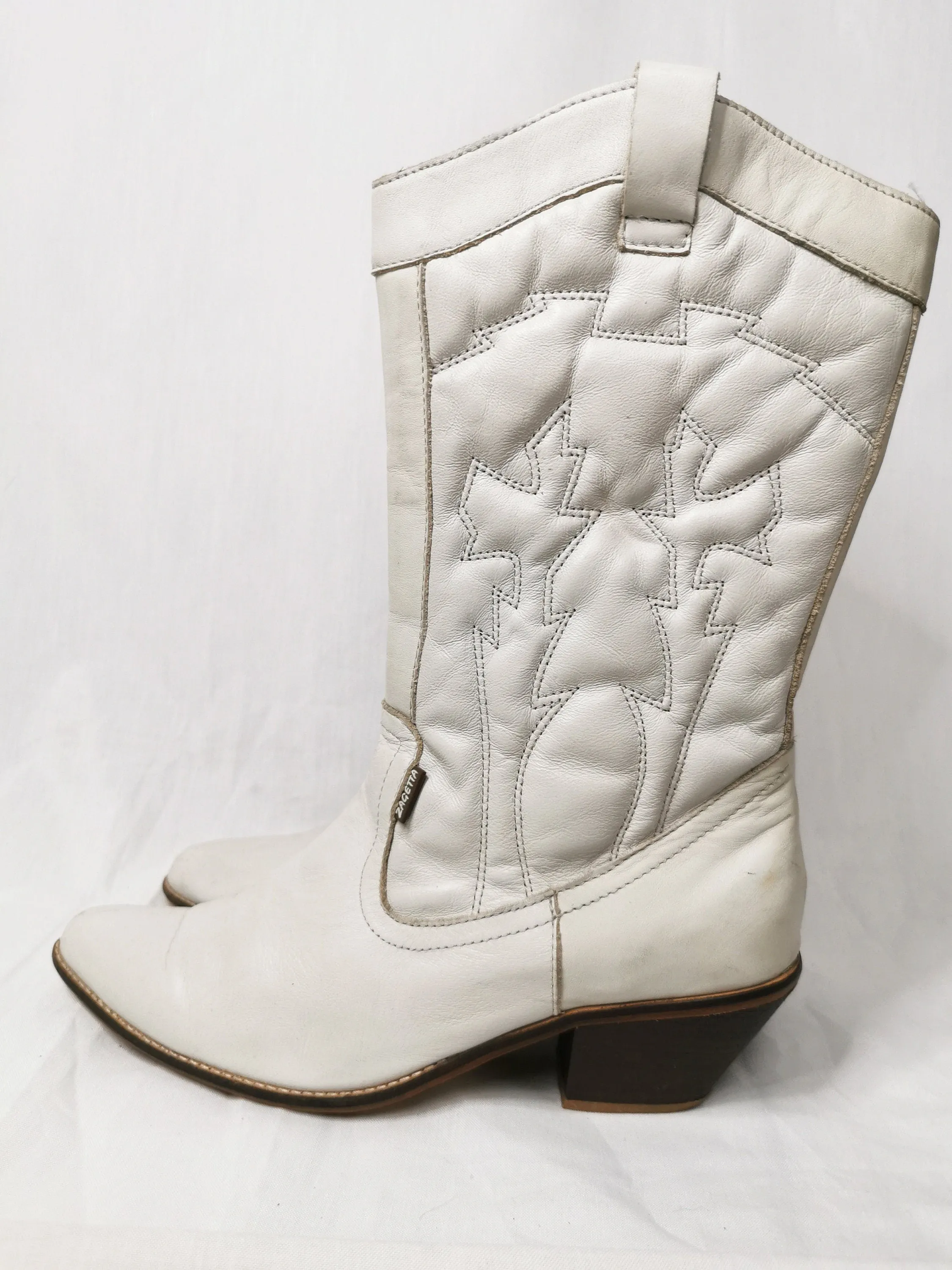 Vintage 90s milky white leather Western Cowboy shoes