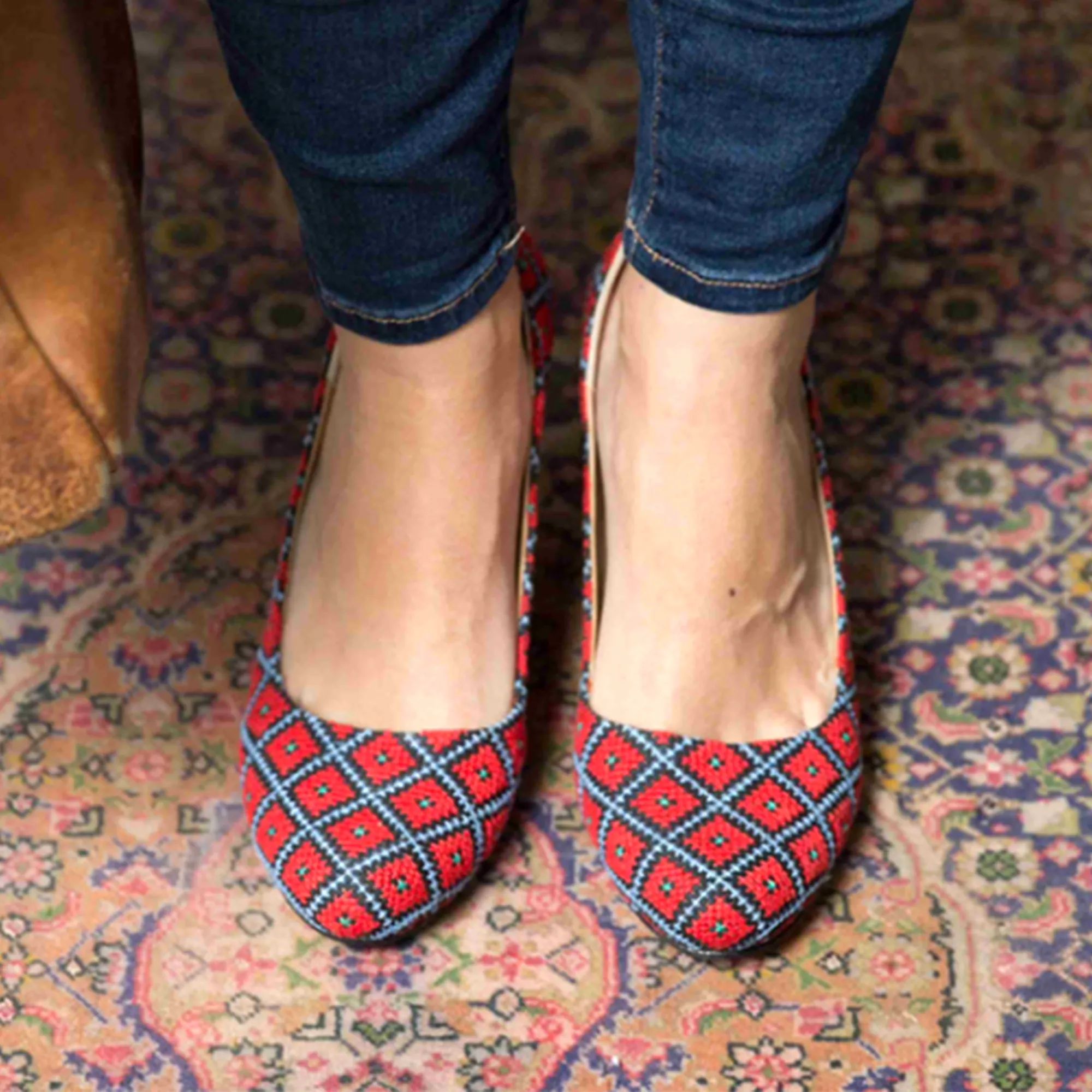 Yasmin Flat - Cardinal Red